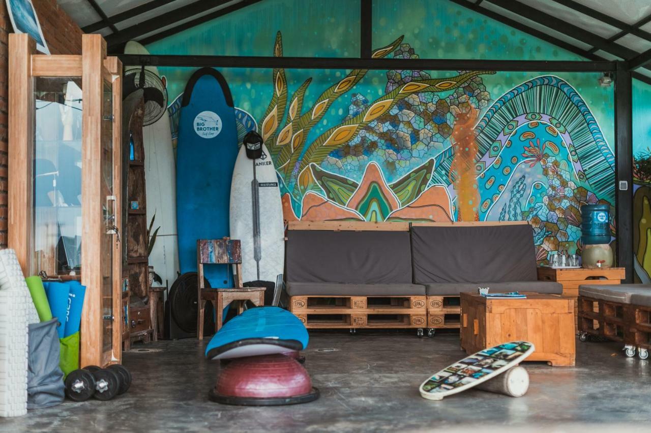 קנגו Big Brother Surf Inn מראה חיצוני תמונה